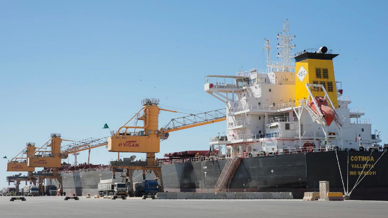 Lighting the commercial port in Yanbu